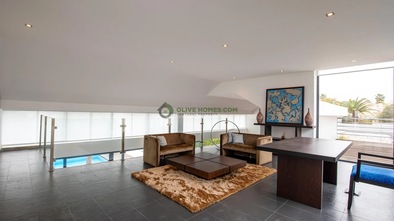 Moradia T5 para Venda em Quarteira Foto 34