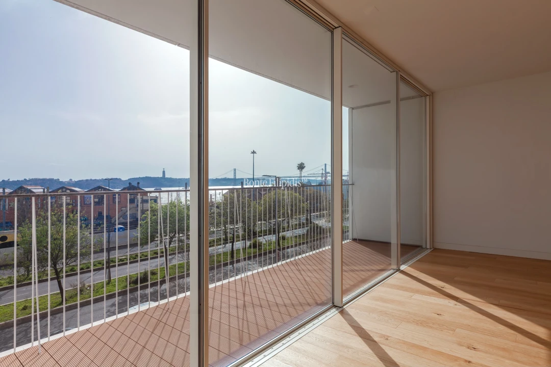 Apartamento T3 para Venda em Misericórdia Foto 4