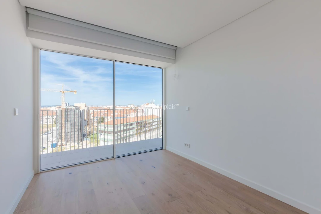Apartamento T4 para Venda em Barreiro e Lavradio Foto 33