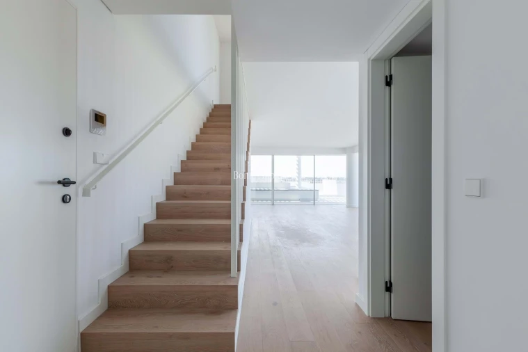 Apartamento T4 para Venda em Barreiro e Lavradio Foto 2