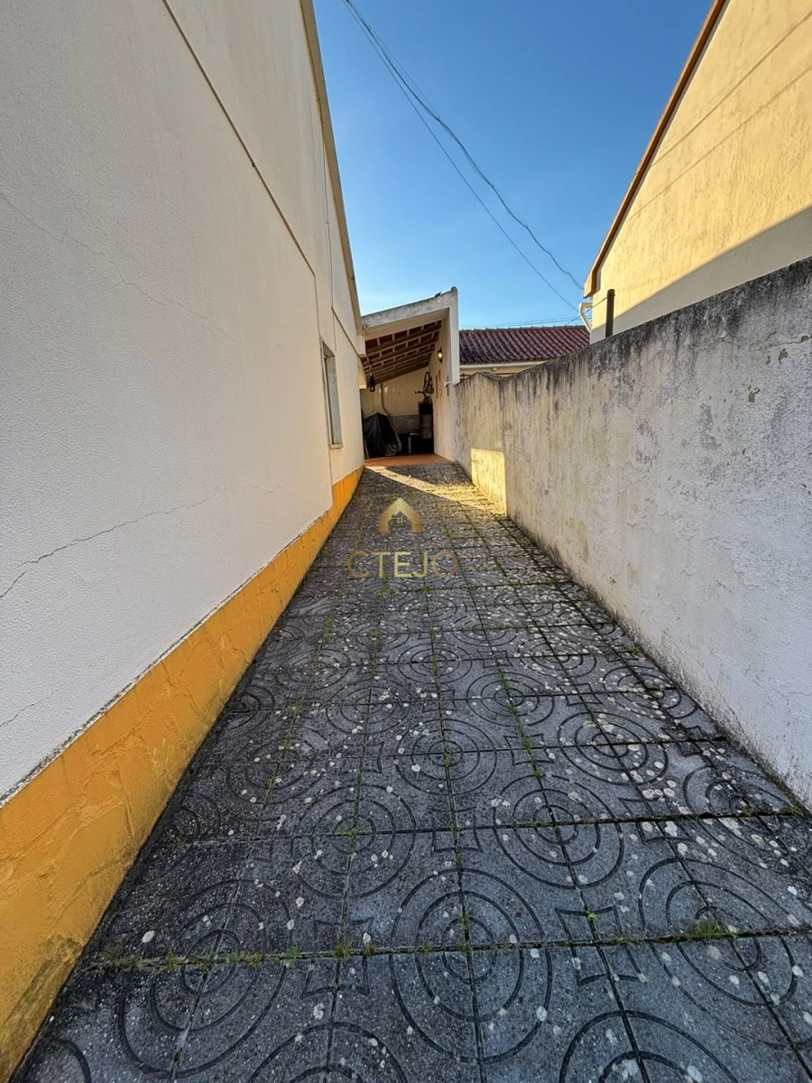 Moradia T2 para Venda em Alenquer (Santo Estêvão e Triana) Foto 21