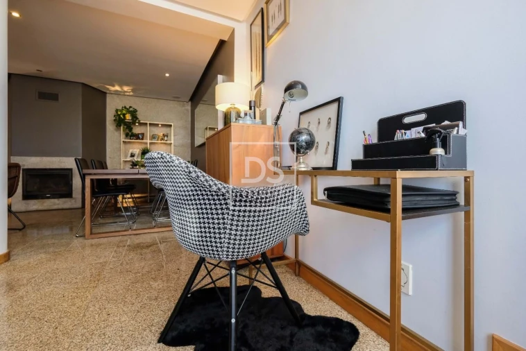 Moradia T4 para Venda em Fânzeres e São Pedro da Cova Foto 8