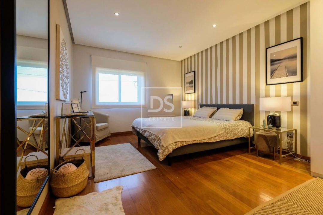 Moradia T4 para Venda em Fânzeres e São Pedro da Cova Foto 3