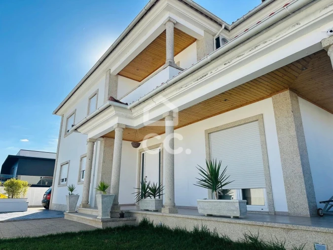 Moradia T4 para Venda em Vale de Anta Foto 1