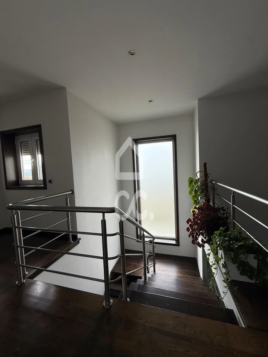 Moradia T4 para Venda em Vale de Anta Foto 13