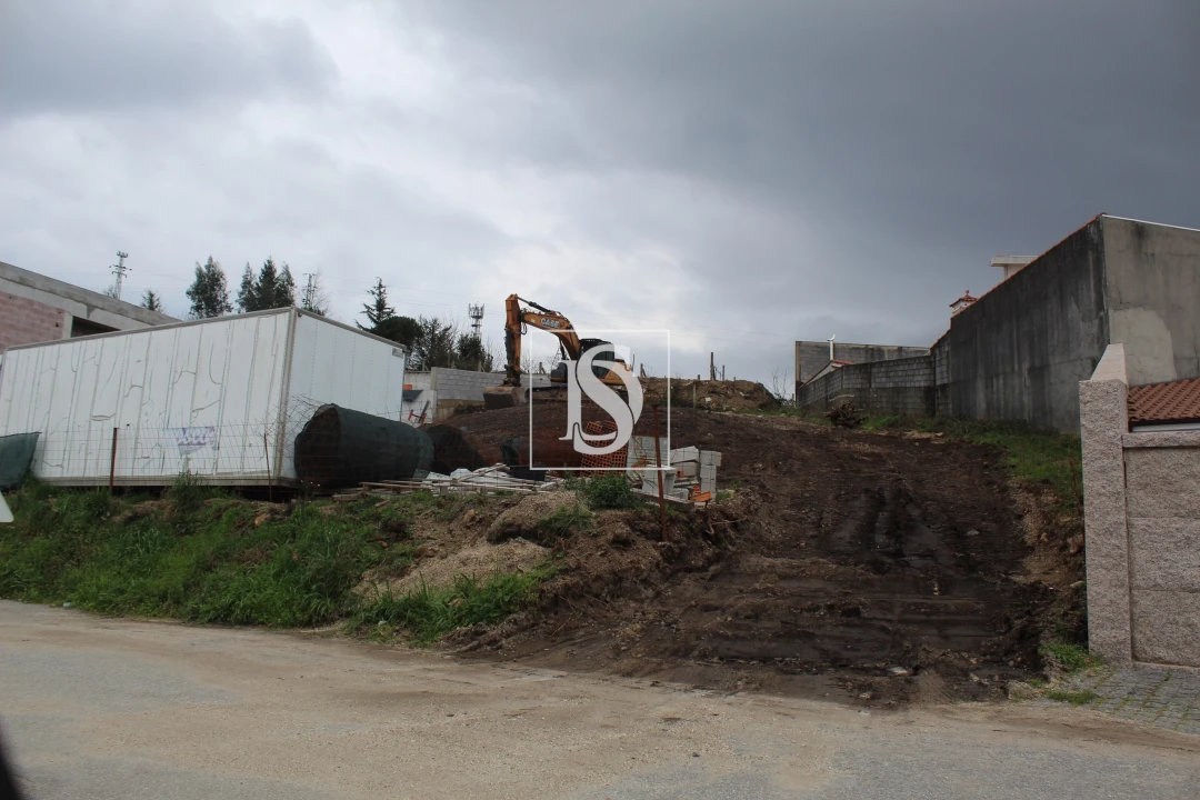 Terreno para Venda em Cernadelo e Lousada (São Miguel e Santa Margarida) Foto 4