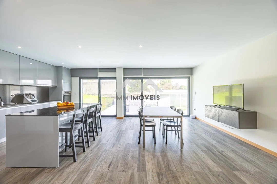 Moradia T3 para Venda em Alfena Foto 36