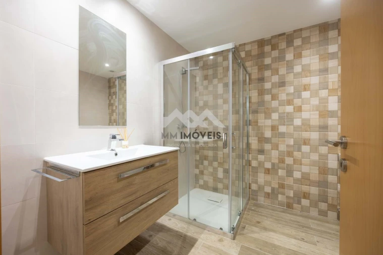 Moradia T3 para Venda em Alfena Foto 54