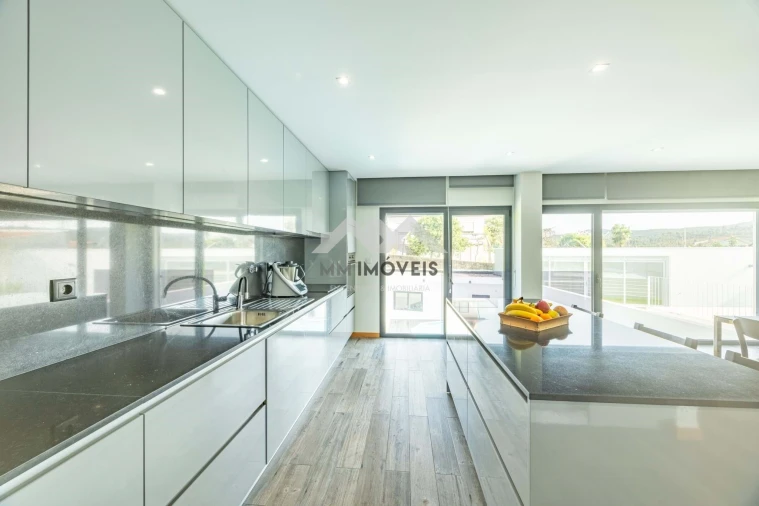 Moradia T3 para Venda em Alfena Foto 27