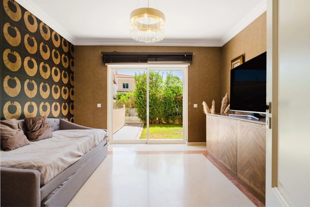 Moradia T5 para Arrendamento em Alcabideche Foto 12