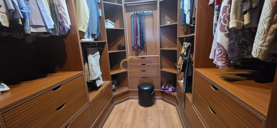 Moradia T5 para Venda em Salir Foto 27