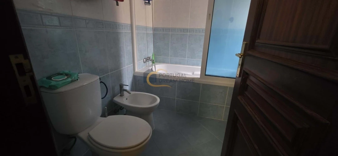 Moradia T5 para Venda em Salir Foto 18