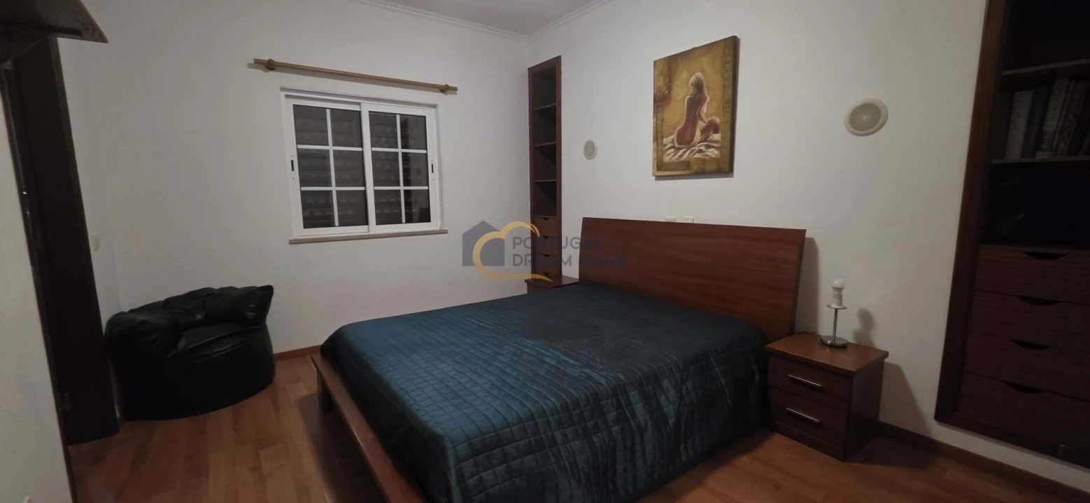 Moradia T5 para Venda em Salir Foto 17