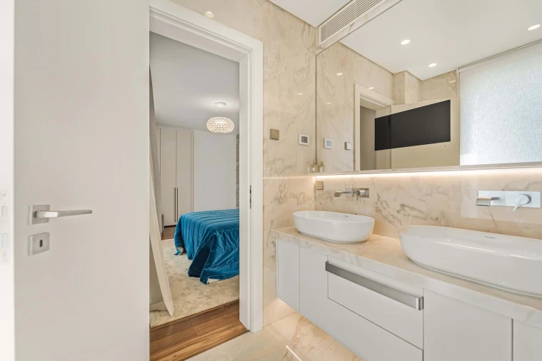 Apartamento T4 para Venda em Santo António Foto 18