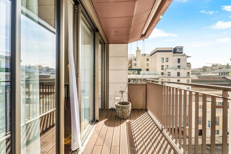 Apartamento T4 para Venda em Santo António Foto 28