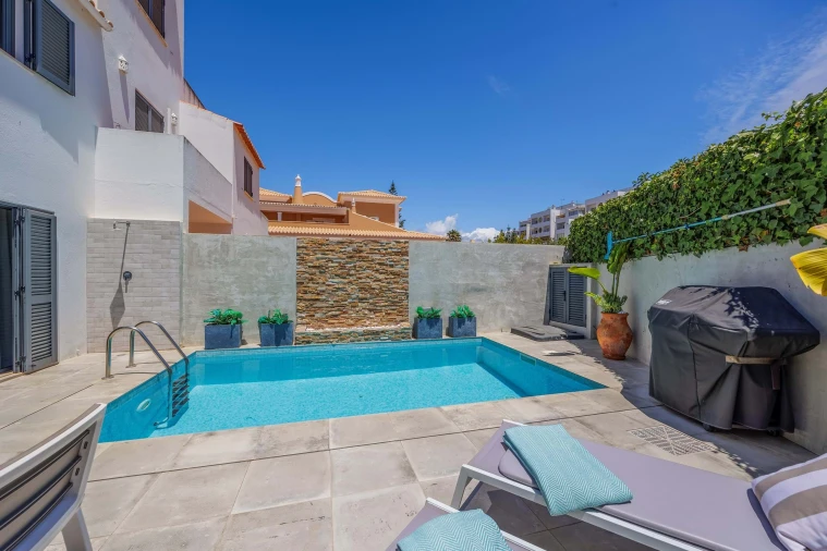 Moradia T2 para Venda em Quarteira Foto 11