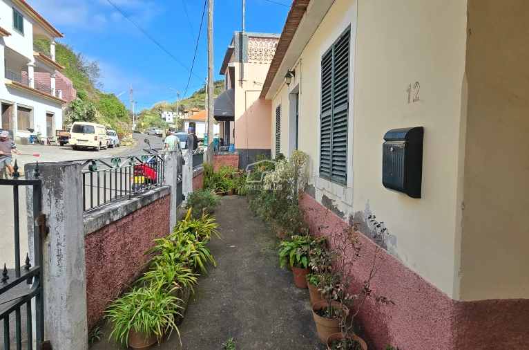 Moradia T2 para Venda em Porto da Cruz Foto 6