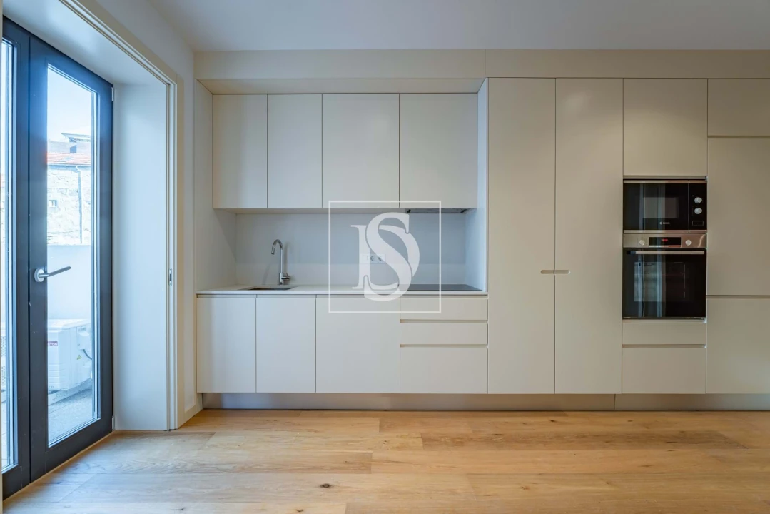 Apartamento T2 para Venda em Cedofeita, Santo Ildefonso, Sé, Miragaia, São Nicolau e Vitória Foto 2