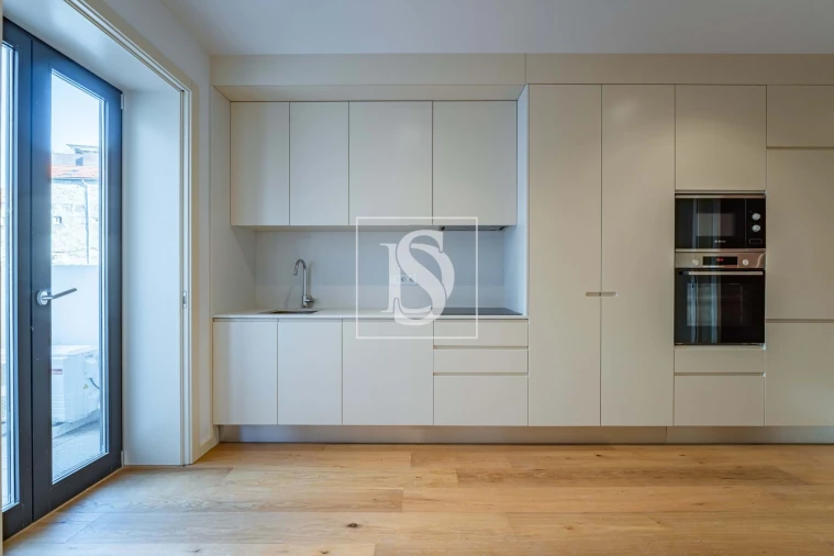 Apartamento T2 para Venda em Cedofeita, Santo Ildefonso, Sé, Miragaia, São Nicolau e Vitória Foto 2