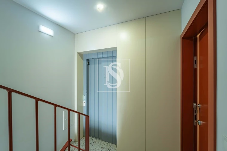 Apartamento T2 para Venda em Cedofeita, Santo Ildefonso, Sé, Miragaia, São Nicolau e Vitória Foto 24