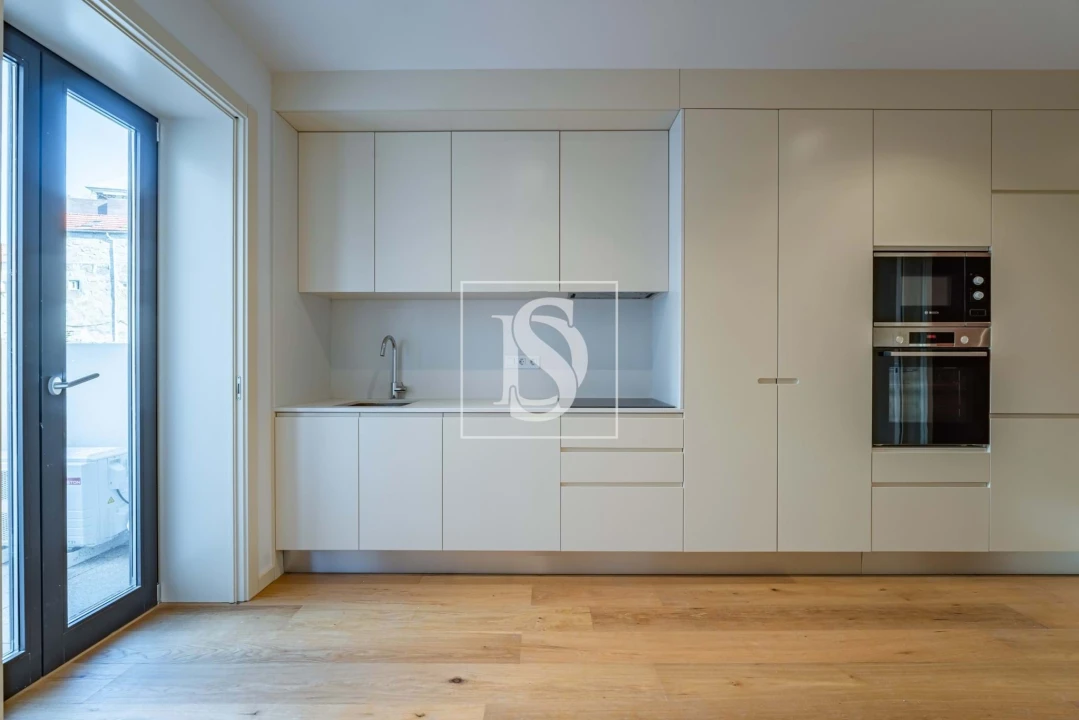 Apartamento T2 para Venda em Cedofeita, Santo Ildefonso, Sé, Miragaia, São Nicolau e Vitória Foto 3