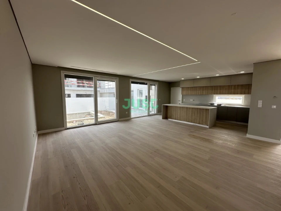 Moradia T3 para Venda em Azeitão (São Lourenço e São Simão) Foto 7