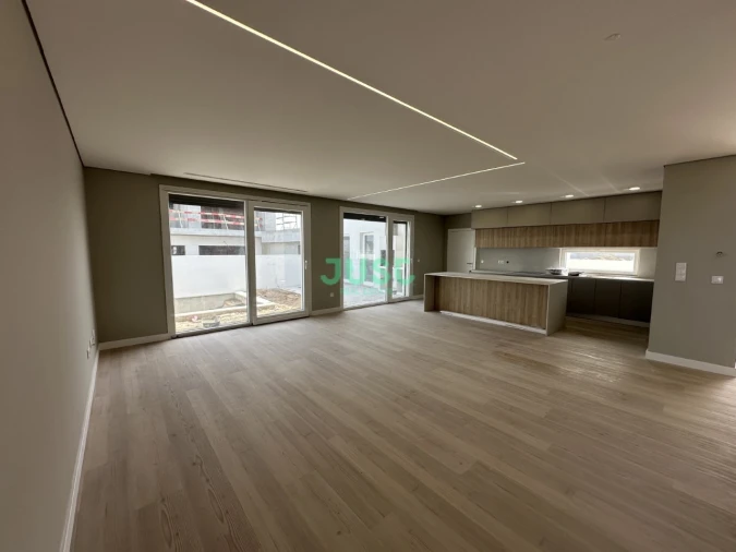 Moradia T3 para Venda em Azeitão (São Lourenço e São Simão) Foto 7