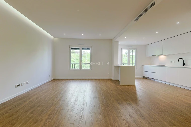 Apartamento T2 para Venda em Águas Livres Foto 2