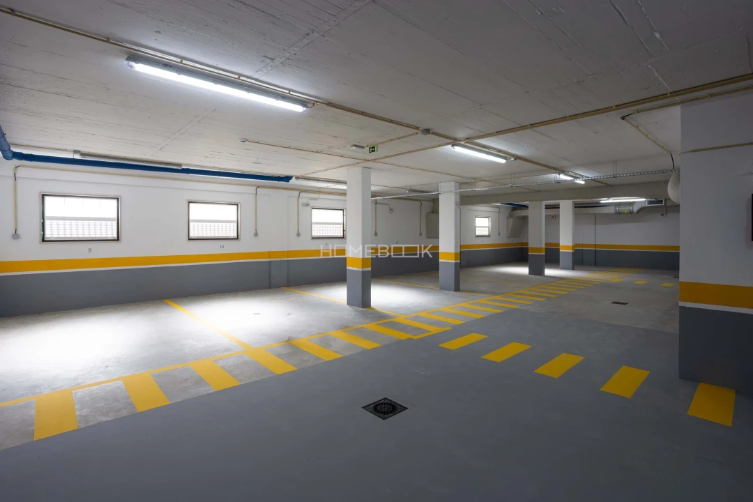 Apartamento T2 para Venda em Águas Livres Foto 13