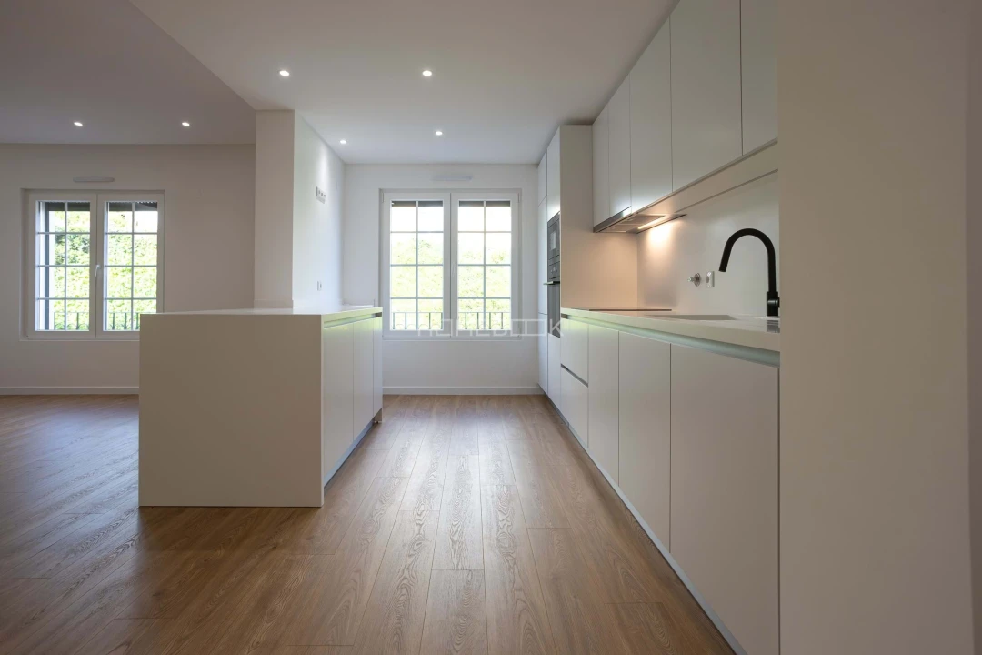 Apartamento T2 para Venda em Águas Livres Foto 2