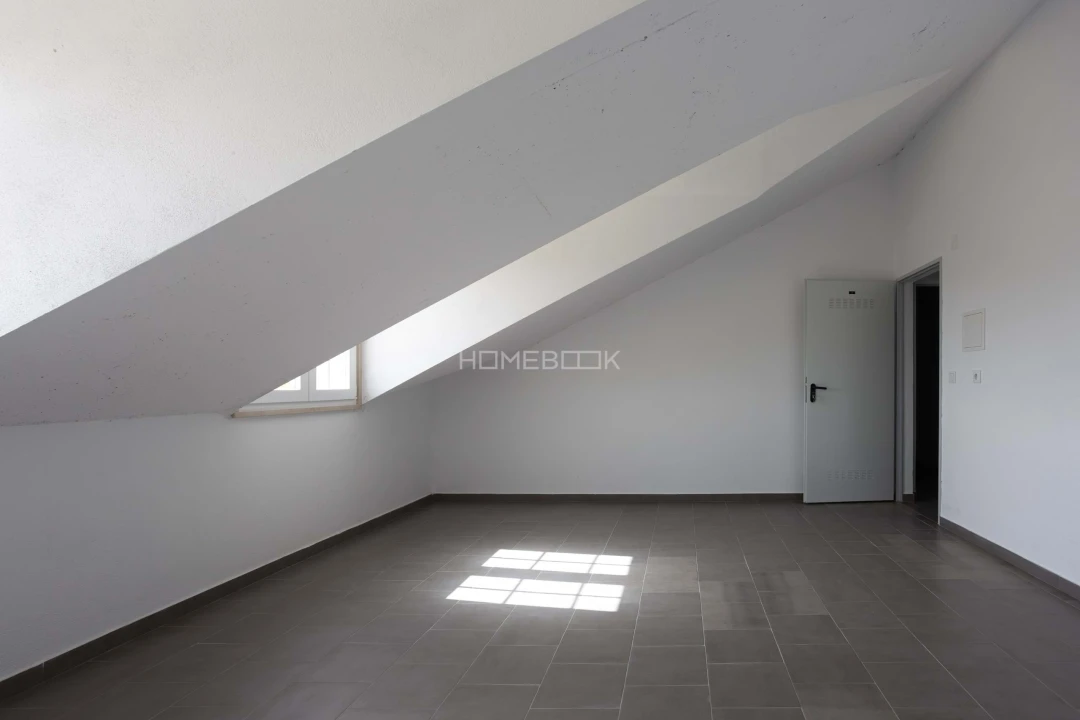 Apartamento T2 para Venda em Águas Livres Foto 14