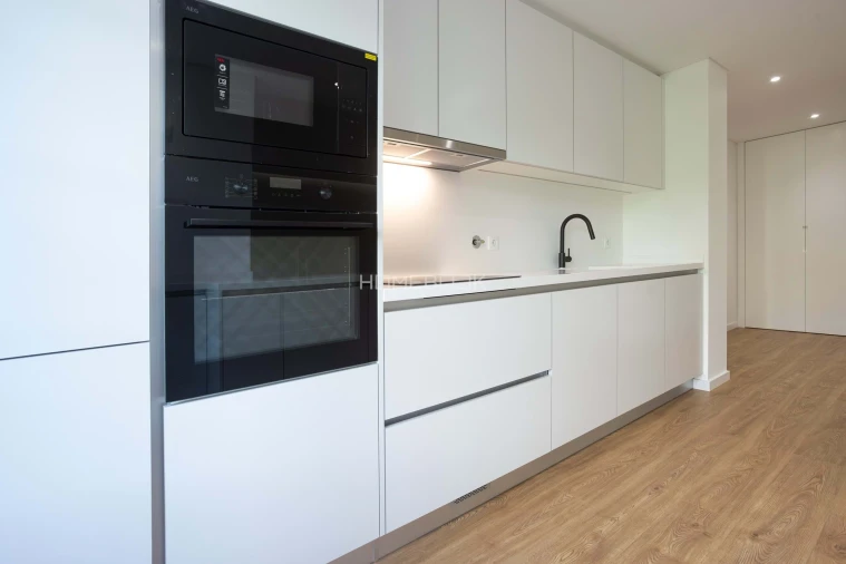 Apartamento T2 para Venda em Águas Livres Foto 3