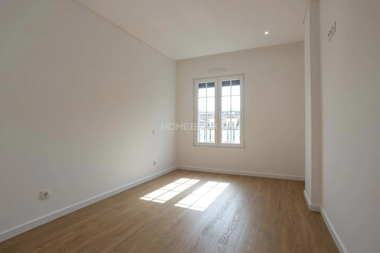 Apartamento T2 para Venda em Águas Livres Foto 6