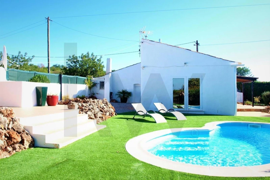 Moradia T2 para Arrendamento férias em São Bartolomeu de Messines Foto 1