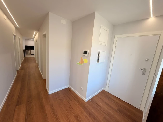 Apartamento T3 para Venda em Buarcos Foto 8