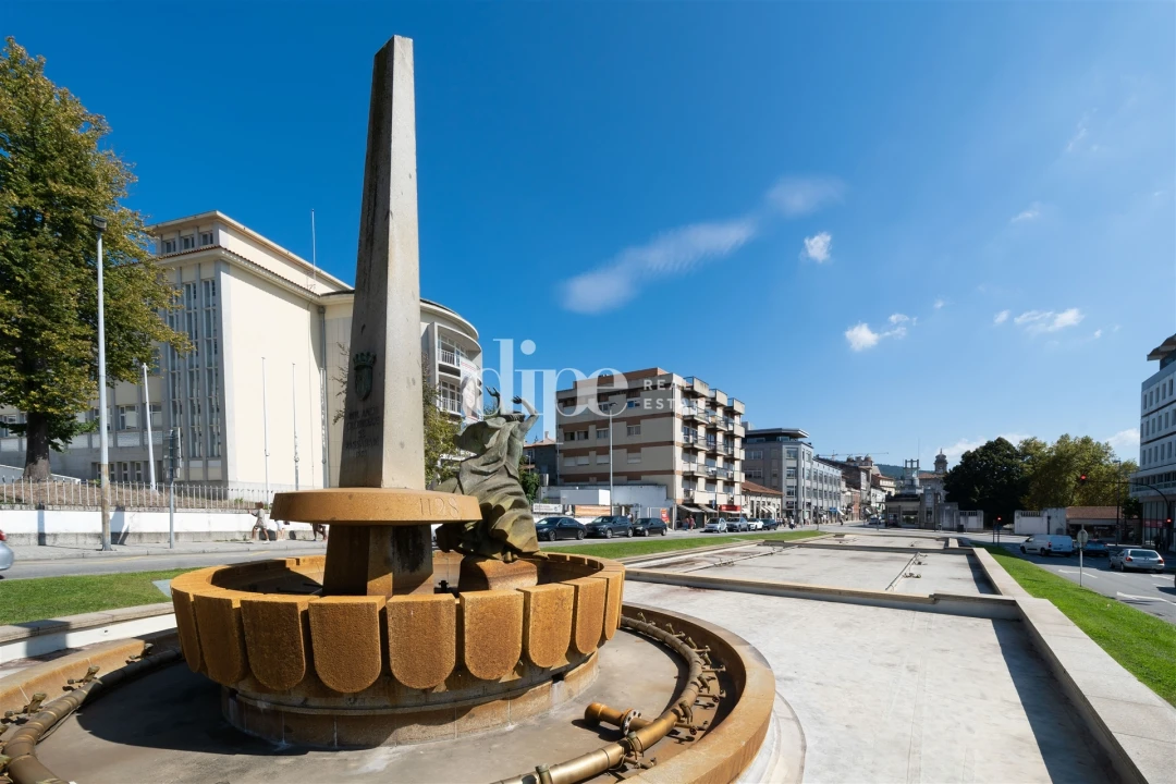 Apartamento T2 para Arrendamento em Oliveira, São Paio e São Sebastião Foto 1