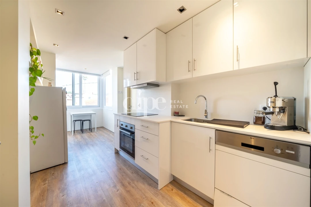 Apartamento T2 para Arrendamento em Oliveira, São Paio e São Sebastião Foto 7