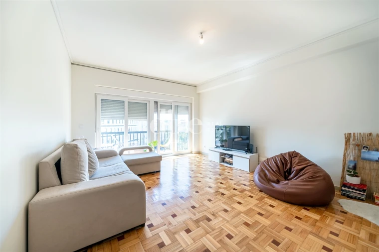 Apartamento T2 para Arrendamento em Oliveira, São Paio e São Sebastião Foto 5