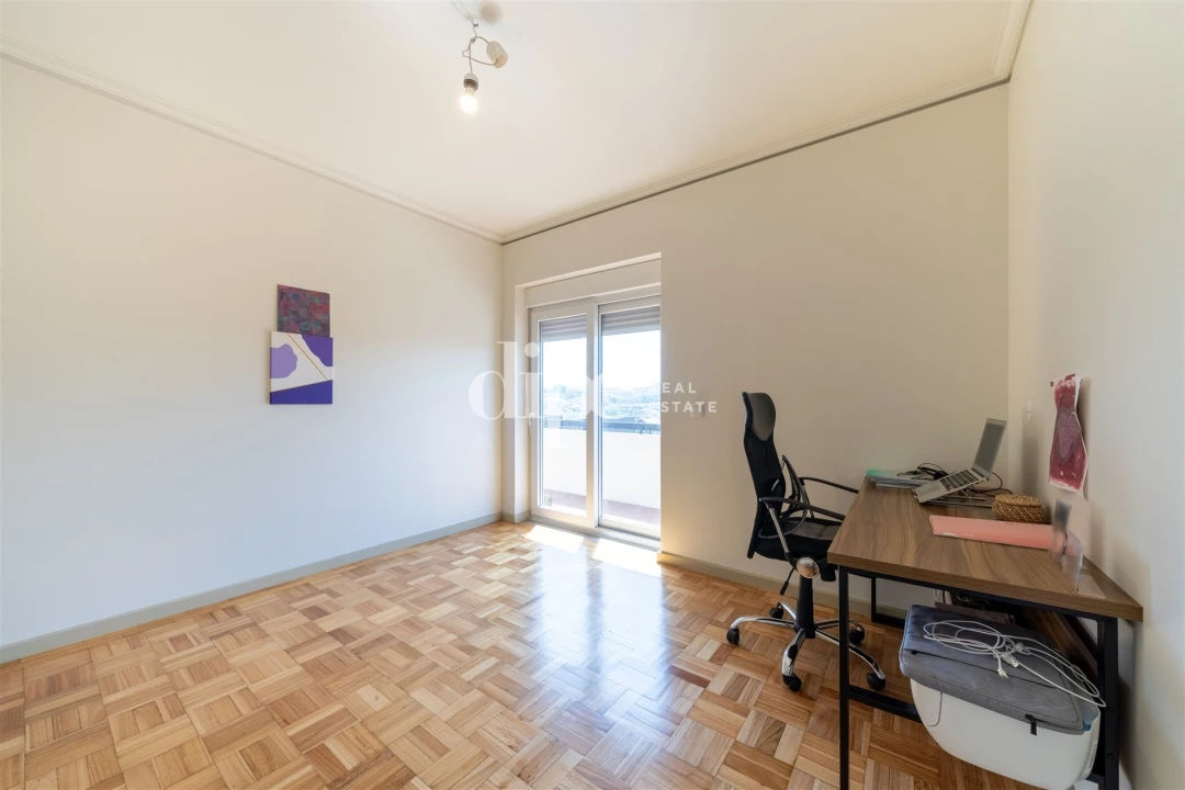 Apartamento T2 para Arrendamento em Oliveira, São Paio e São Sebastião Foto 9