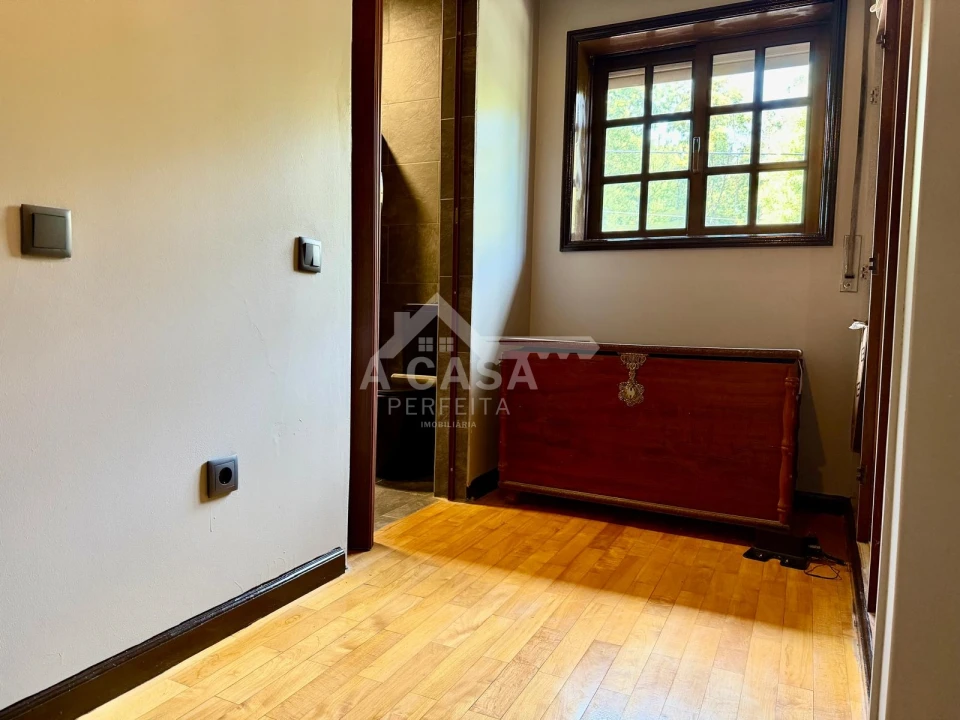 Moradia T4 para Venda em São Miguel do Souto e Mosteirô Foto 3