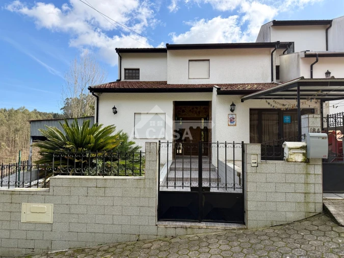 Moradia T4 para Venda em São Miguel do Souto e Mosteirô Foto 1