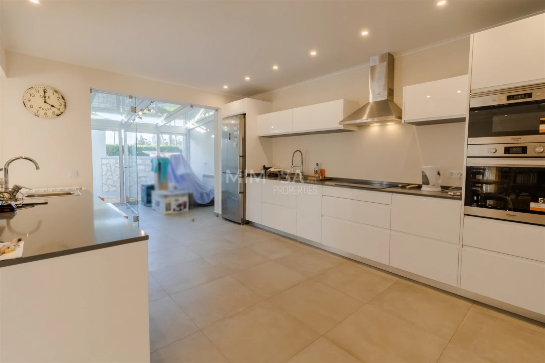 Moradia T4 para Venda em Alvor Foto 10