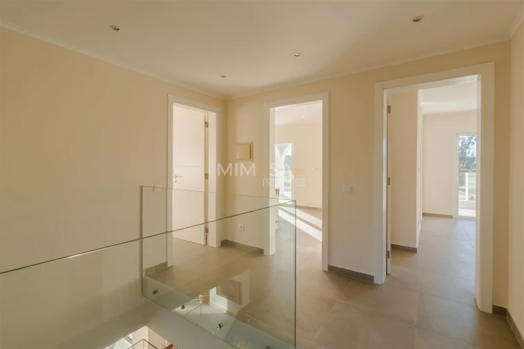 Moradia T4 para Venda em Alvor Foto 22