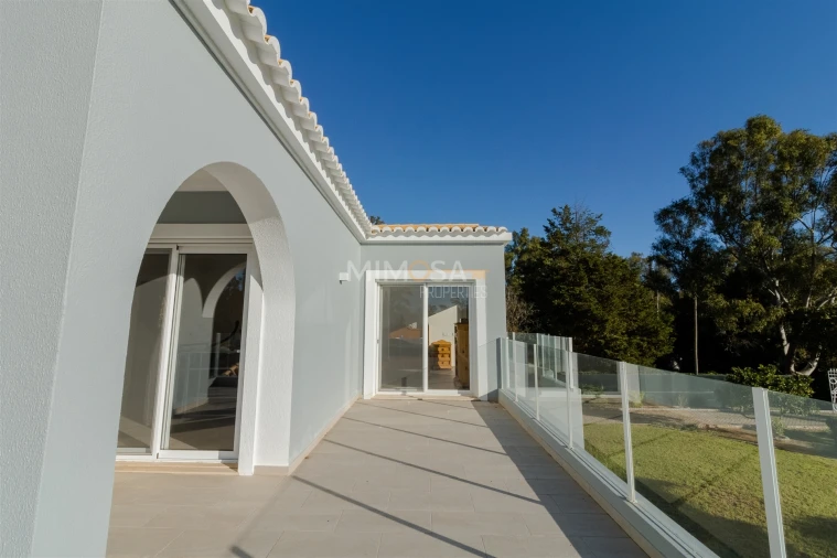 Moradia T4 para Venda em Alvor Foto 31