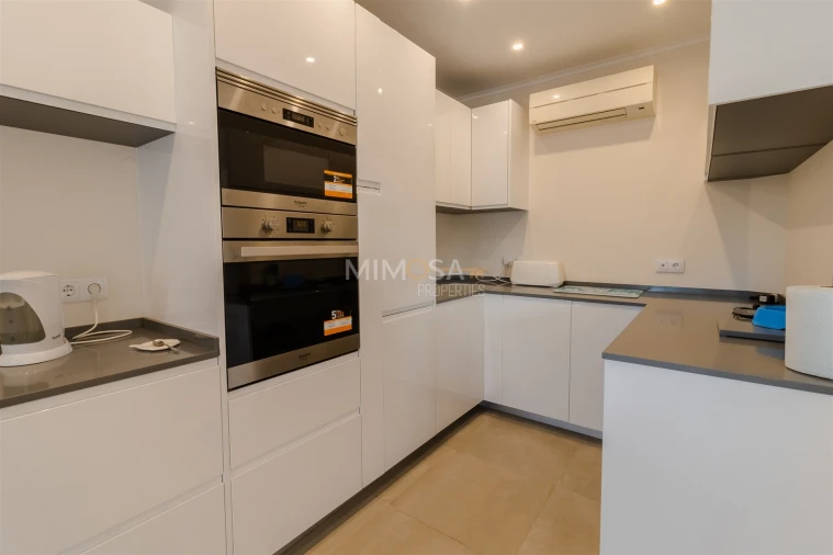 Moradia T4 para Venda em Alvor Foto 11