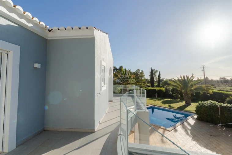 Moradia T4 para Venda em Alvor Foto 40