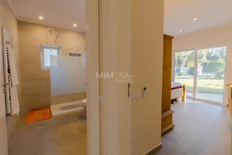 Moradia T4 para Venda em Alvor Foto 15