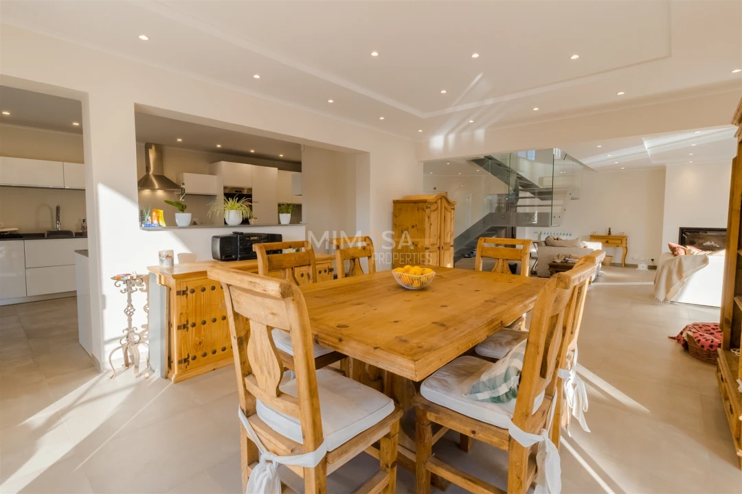 Moradia T4 para Venda em Alvor Foto 13