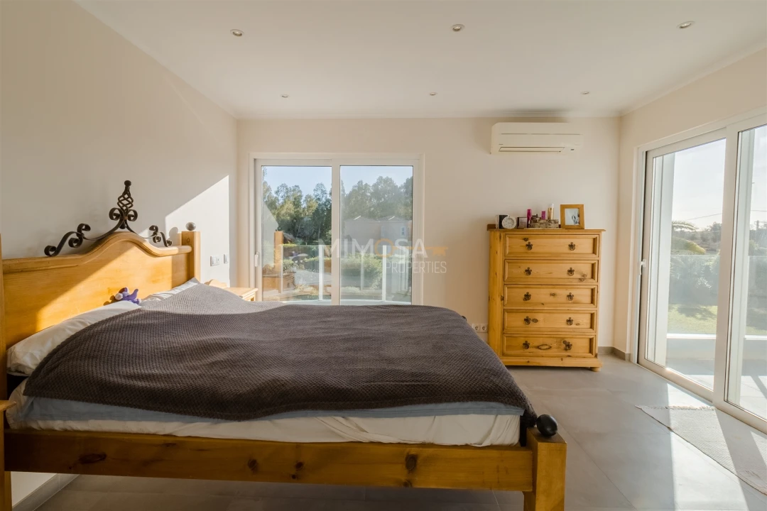 Moradia T4 para Venda em Alvor Foto 28