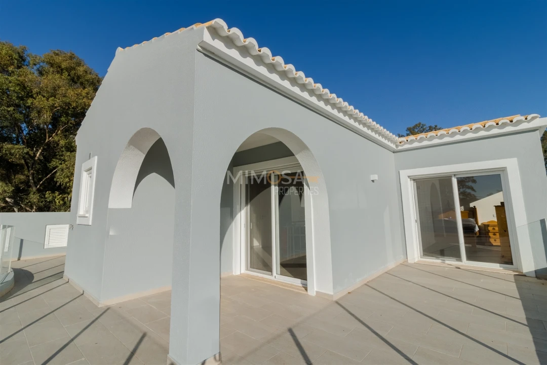 Moradia T4 para Venda em Alvor Foto 25